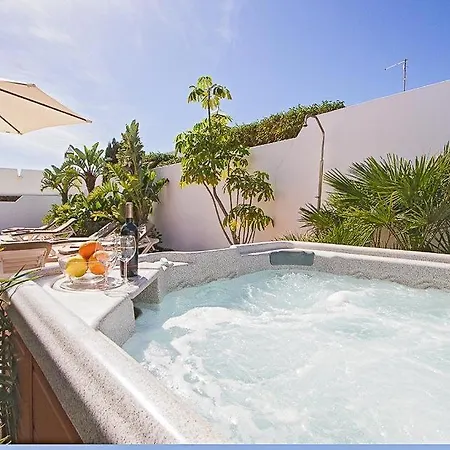 Puerto Del Carmen Sleeps 6 Pool Wifi *